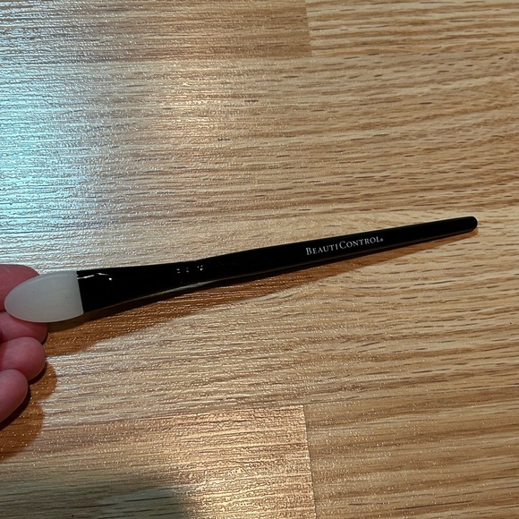 beauticontrol Other - NWOT‎ Beauticontrol flawless face brush